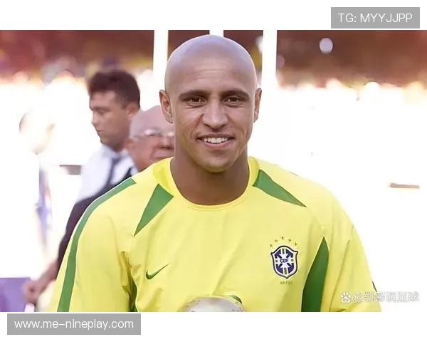 足球球星进球视频：缩小头像与胖身体形成强烈反差引热议